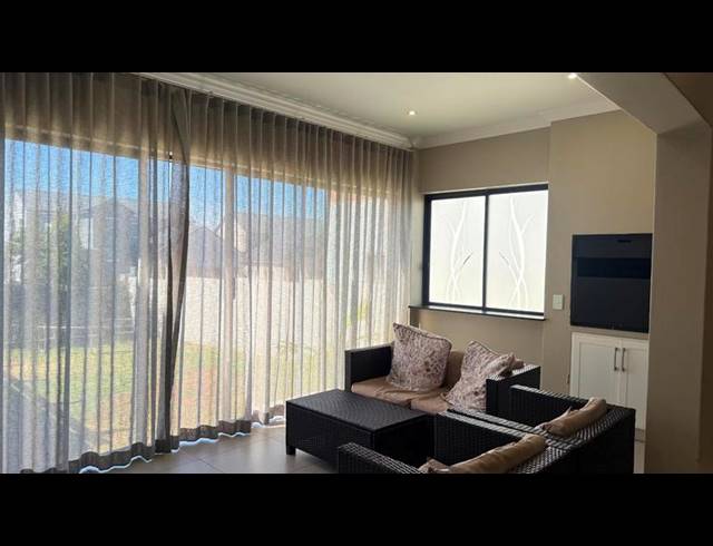 4 BEDROOM HOUSE FOR SALE IN GOLDEN FIELDS ESTATE